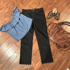 Sz 10P Gloria Vanderbilt - Dark Wash - Amanda Jeans Tapered Leg- NWOT